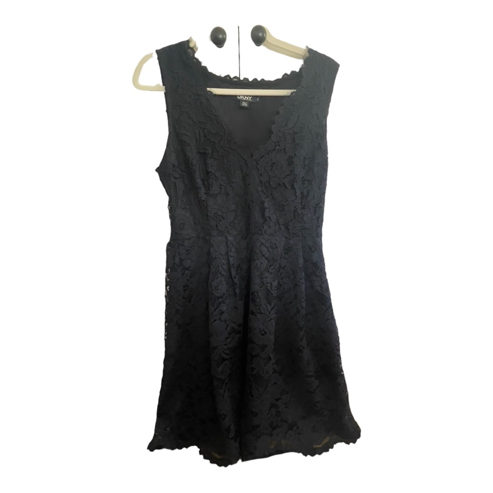 DKNY LACE SLEEVELESS DRESS - BLACK- SIZE 8